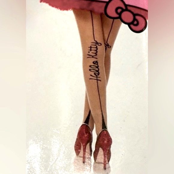LEG AVENUE Hello Kitty Tattoo Face Sheer Signature Cuban Heel Backseam Pantyhose - Picture 1 of 7